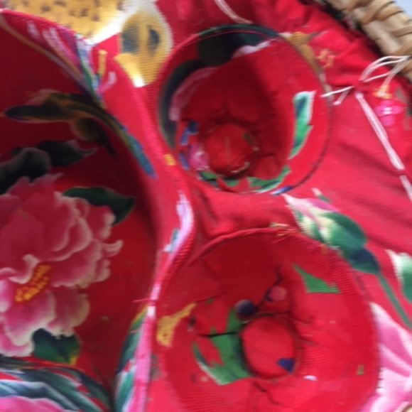 VTG Woven Wicker Tea Picnic Basket Hinged Padded Fish Clasp Double Handles - Picture 10 of 16